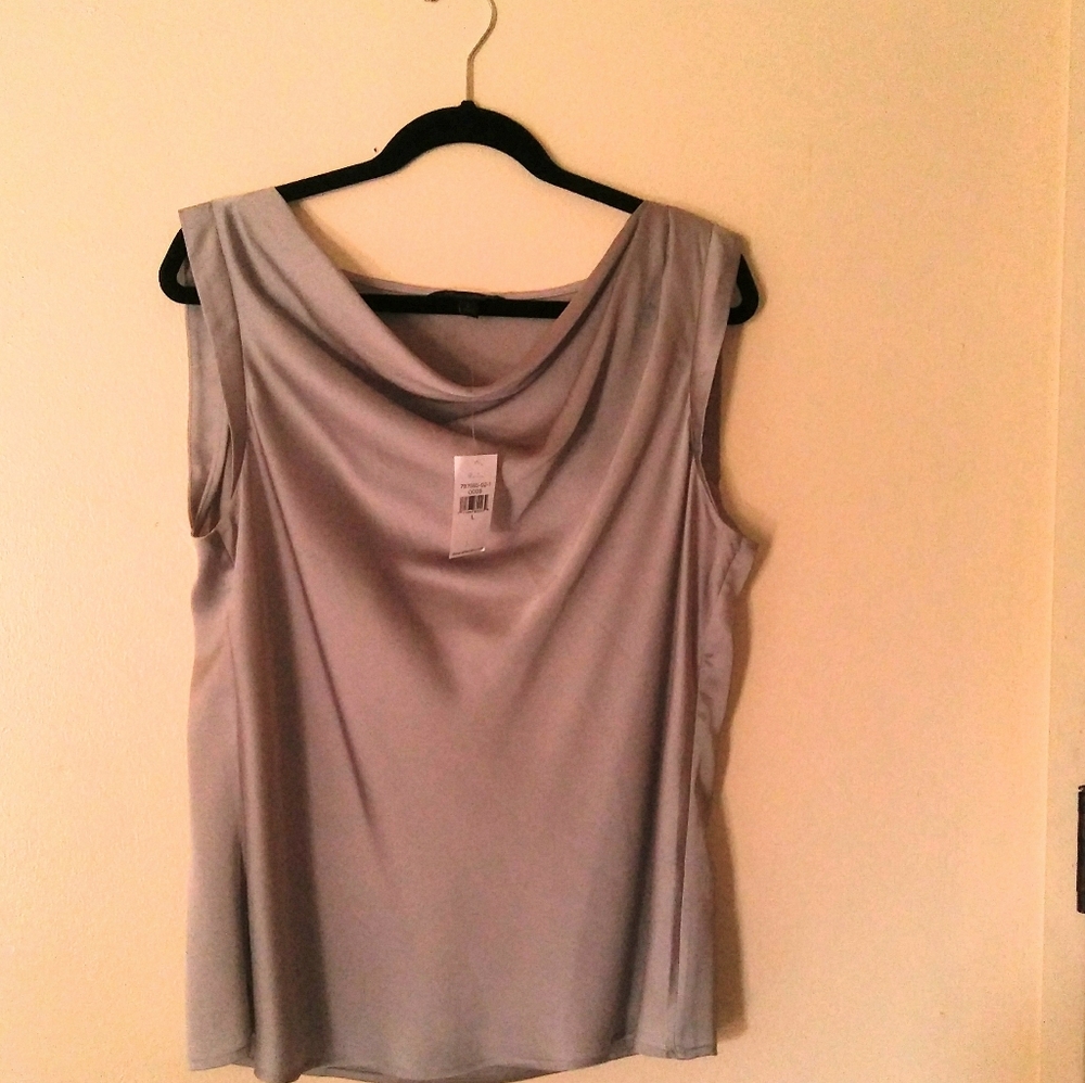 NWT Banana Republic light grey pull over top